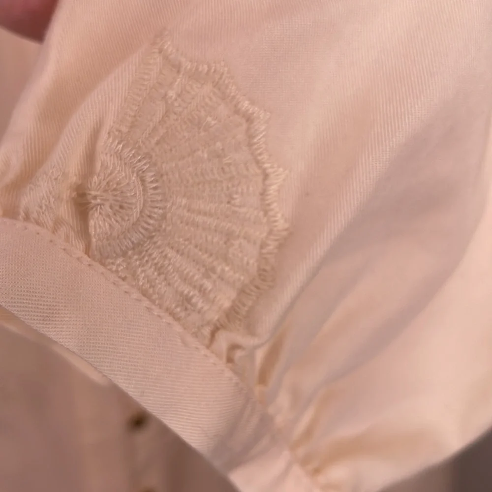 Soft surroundings Sonya embroidered tencel fan blouse in cream, size L NWT - Picture 6 of 10